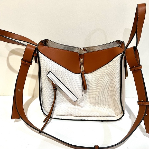 Bag - Picture 1 of 2